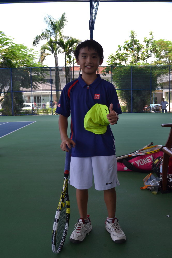 Takumi Watanabe, 9 tuổi, sau trận thắng ngày 19-10 tại CLB Maya, quận 7 - Ảnh: e.s.j.