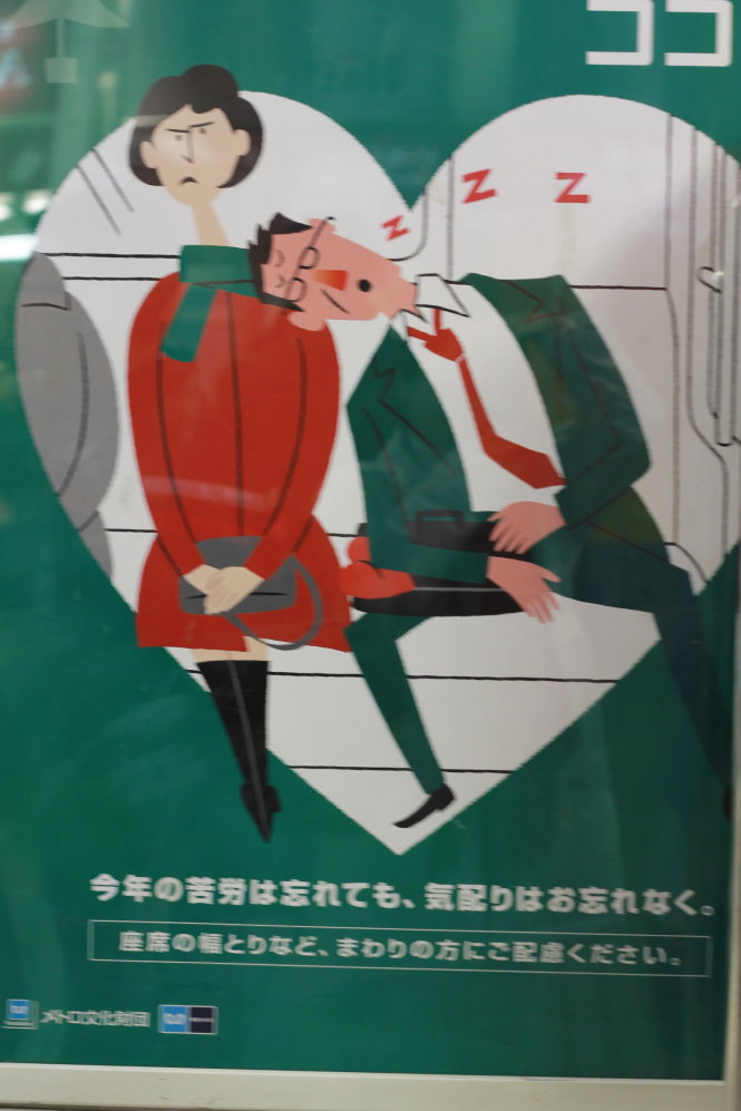 Một poster ở ga tàu-T.N.T.V.
