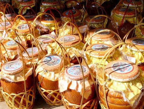 Rượu cần chung vui ngày tết