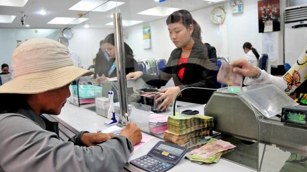 Lãi suất huy động tiền gửi xuống 8%