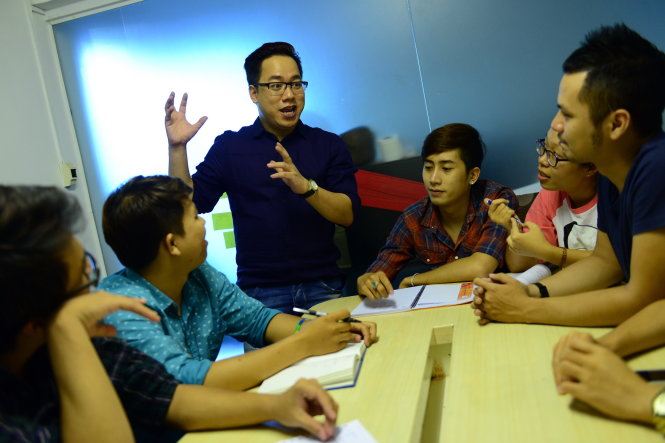 Tùng LEO: Hình bóng đất nước luôn ở trong tim