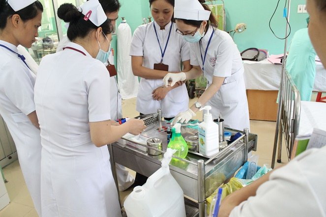 Chuyến đi đặc biệt của y bác sĩ Hải Phòng- Ảnh 2. Xúc tiến phát triển bệnh viện vệ tinh trong cả nước