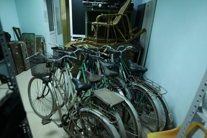 Những chiếc xe đạp cũ - một trong những biểu tượng của thời bao cấp đầy khó khăn của các nhà khoa học - được lưu trữ tại trung tâm