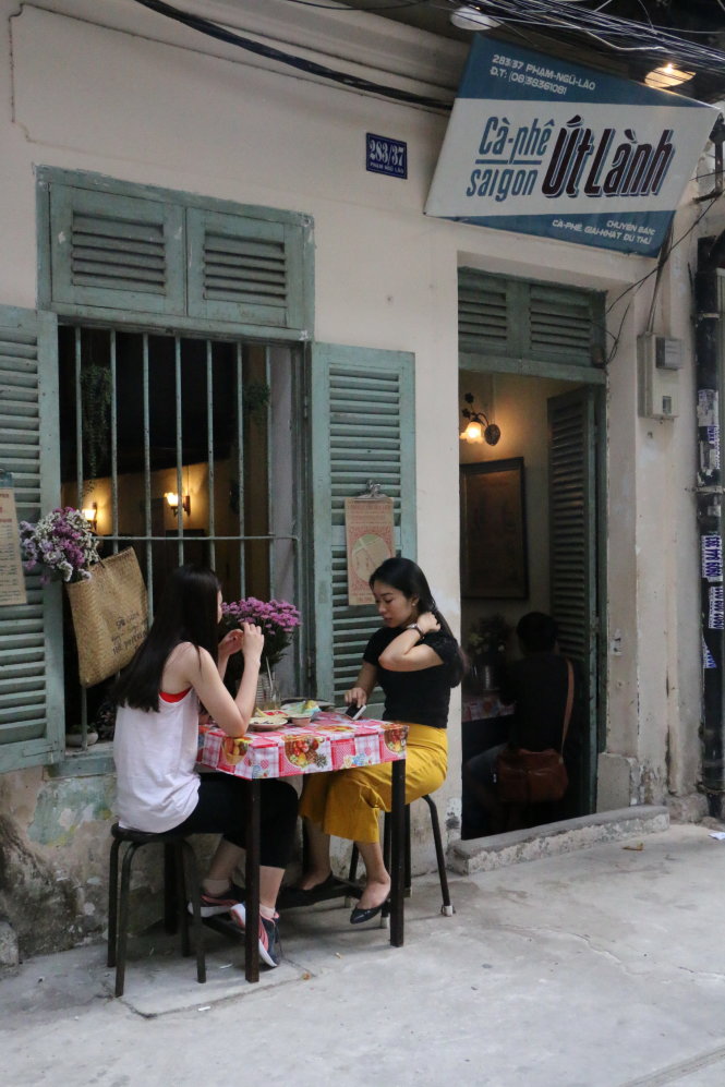 Cà phê Sài Gòn Út Lành gợi không gian Sài Gòn xưa  -YẾN TRINH