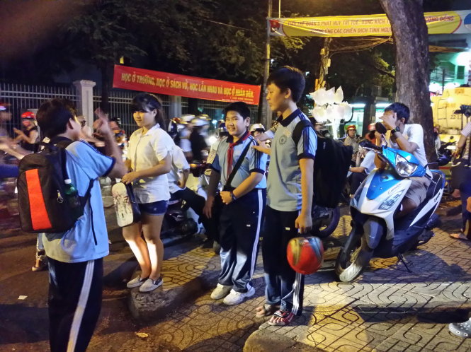 Dạy thêm - học thêm nhưng không 'thêm', chỉ là dạy trước, dạy lại kiến thức - Ảnh 3. Chấm dứt dạy thêm - học thêm: Làm sao được cả đôi đường?