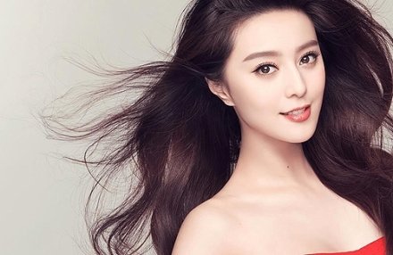 Lưu Diệc Phi: Thần tiên tỷ tỷ gây tranh cãi của showbiz Hoa ngữ- Ảnh 6. Ngôi sao Hoa ngữ và nhà báo: “ván bài lật ngửa”