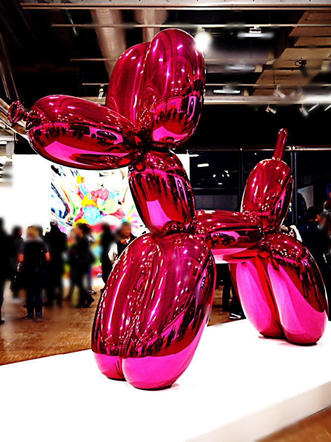 Tác phẩm Con chó bong bóng của Jeff Koons