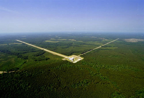 Trạm quan trắc sóng hấp dẫn giao thoa kế laser - LIGO -ligo.org