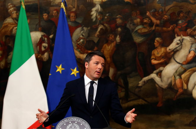 Ông Renzi đã từ chức sau cuộc trưng cầu dân ý thất bại -REUTERS