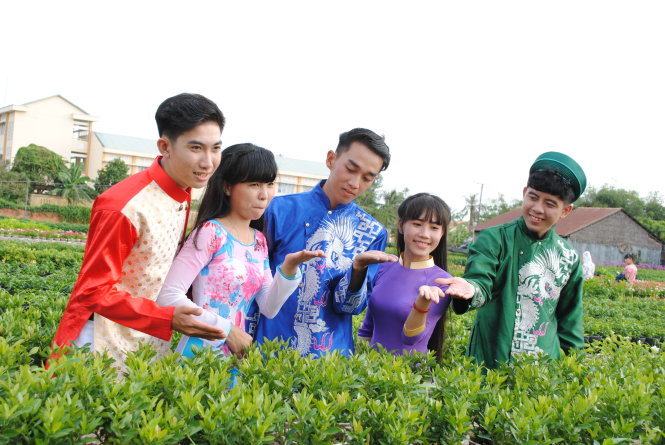Du khách tham quan làng hoa Sa Đéc, tỉnh Đồng Tháp                    -Thành Nhơn