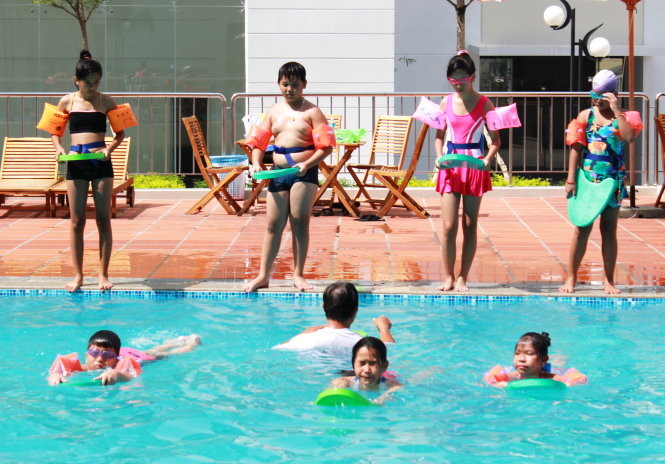 Dạy bơi miễn phí cho 5.000 trẻ em