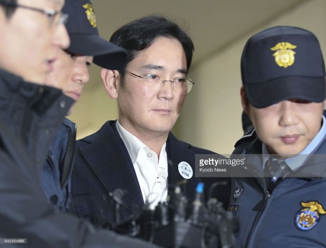 Ông Lee Jae Yong bị nhóm công tố viên đặc biệt của Hàn Quốc giải đi ngày 17-2 -Getty Images