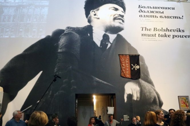 Cách mạng Tháng 10 với lãnh tụ Lenin bước vào năm kỷ niệm thứ 100 trong một thế giới đầy biến động.-Ảnh: rg.ru