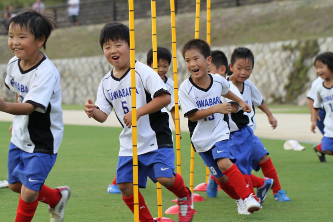 Bóng đá học đường Nhật Bản là nền tảng đào tạo nên cả những cầu thủ lẫn nhà quản lý giỏi.-Ảnh: soccermommanual.com
