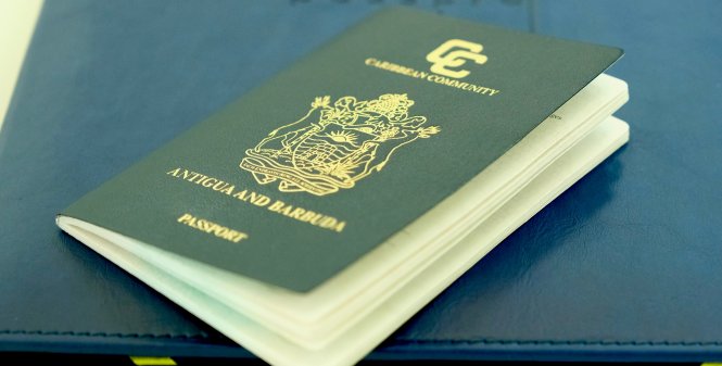 Hộ chiếu Antigua và Barbuda rất “đắt hàng” ở khu vực Caribê. Ảnh: passpro.co