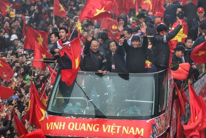 Để niềm vui của U-23 được trọn vẹn sẽ còn là một hành trình dài với bóng đá Việt. Ảnh: Nam Trần