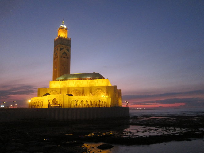 Thánh đường Hồi giáo Hassan II, cao nhất vùng đất Bắc Phi, biểu tượng của Morocco.                -Ảnh: N.C.L.