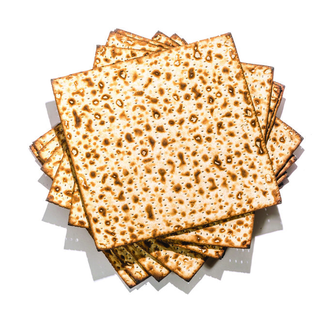 Bánh mì Matzo của người Do Thái. Ảnh: www.dreamstime.com