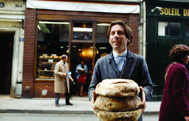 Ông Lionel Poilâne trước cửa tiệm bánh mì của gia đình. Ảnh: gettyimages