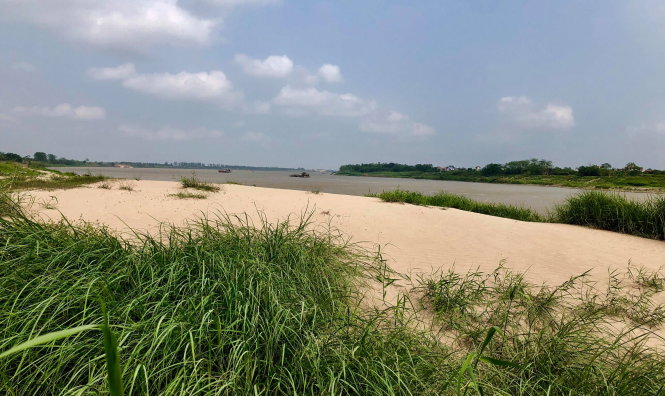 Bãi cát Chử Đồng Tử - Tiên Dung tuyệt đẹp ven sông Hồng. Ảnh: P.Q.V.