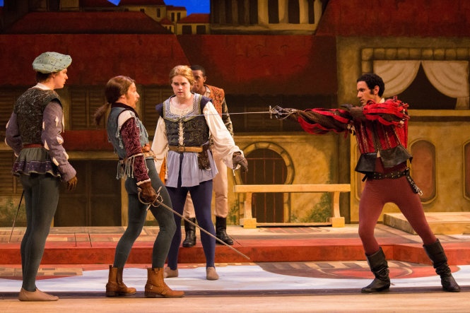 Tybalt đã khiến OCR phải trả một cái giá đắt (một cảnh trong vở Romeo và Juliet của Shakespeare). Ảnh: wordpress.com