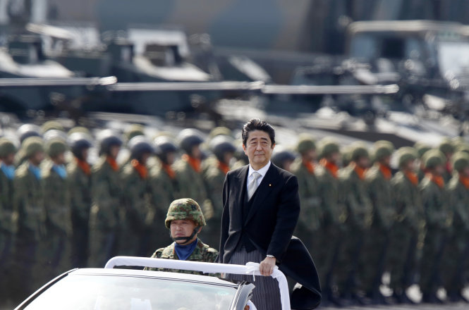 Ông Shinzo Abe sẽ có ít ra là một nhiệm kỳ nữa để tiếp tục các chính sách cách mạng của ông. Ảnh: time.com