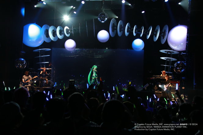 Hatsune Miku biểu diễn tại San Francisco trong chuỗi lưu diễn khắp nước Mỹ. Ảnh: Crypton Future Media
