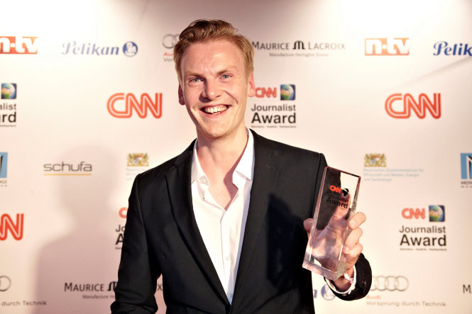 Claas Relotius nhận giải “Nhà báo của năm” của CNN. Ảnh: New York Post