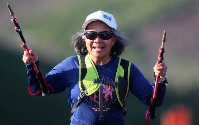 Bà Châu Smith tham gia giải marathon Mộc Châu. Ảnh: Nam Khánh