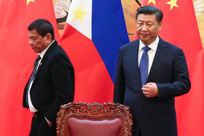 Ông Duterte (trái) và ông Tập Cận Bình. Ảnh: scmp.com