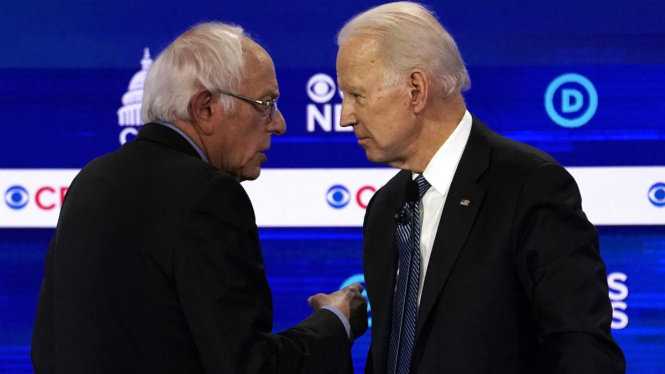 Cuộc đua của phe Dân chủ giờ còn lại hai ứng viên chính, Bernie Sanders (trái) và Joe Biden. Ảnh: France 24