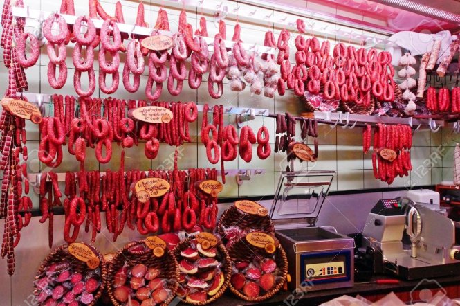 Ngành công nghiệp thịt ở Đức đang đối mặt thách thức kép: các quy định an toàn sẽ bị siết chặt hơn và sự thiếu hụt nhân công trầm trọng.