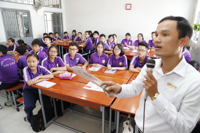 Một tiết dạy môn công nghệ của thầy Tài Đại Xuân Hòa với học sinh lớp 8/3 Trường THCS Gò Vấp, TP.HCM. Ảnh: NHƯ HÙNG