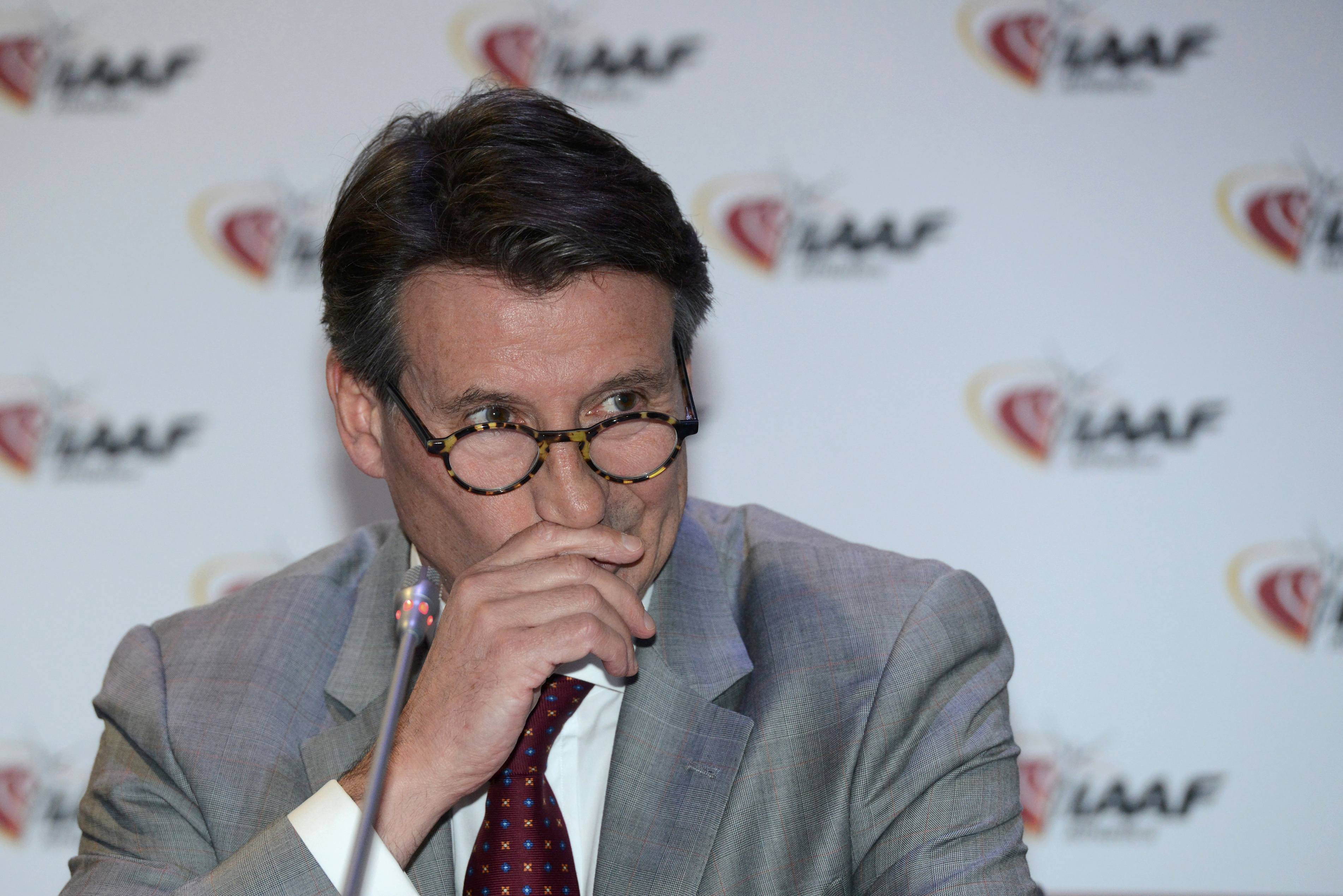 Sebastian Coe tại cuộc họp báo ở Monaco ngày 26-11 -Reuters