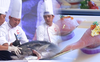 Video: Xem các đầu bếp nổi tiếng chế biến 101 món ăn từ cá ngừ đại dương