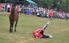 'Chết cười' với cuộc đua của các 'chị' ngựa thồ ở Phú Yên