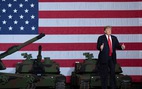 Ông Trump bị chỉ trích vì đốt tiền cho máy bay và xe tăng trong lễ quốc khánh