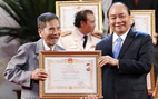 Lễ trao tặng danh hiệu NSND: Minh Vương, Trần Hạnh được vỗ tay không ngớt