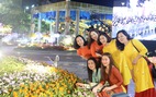 Chùm ảnh tưng bừng khai mạc đường hoa Nguyễn Huệ Tết Canh Tý 2020