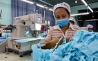 Doanh nghiệp dệt may tặng 70.000 khẩu trang vải kháng khuẩn cho người dân