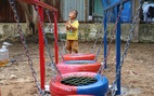 Dùng lốp xe cũ làm sân chơi tái chế cho trẻ em