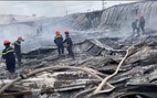 Cháy rụi xưởng may ở Bình Định, toàn bộ nhà xưởng đổ sập