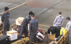 Sân bay Phú Bài kỷ luật 2 nhân viên ném hành lý của hành khách