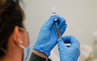 Canada dừng tiêm vắc xin COVID-19 của AstraZeneca cho người dưới 55 tuổi