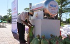 Mở ‘cây ATM gạo’ lưu động giúp người dân vùng dịch