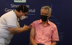 Thủ tướng Singapore tiêm liều vắc xin COVID-19 tăng cường