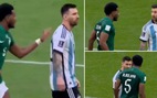 Hậu vệ Saudi Arabia vỗ vào lưng Messi và buông lời 'giễu cợt'