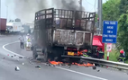 Cháy xe tải chở phế liệu trên đường cao tốc Trung Lương - TP.HCM