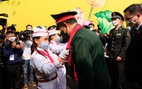 Bộ trưởng Bộ Quốc phòng Trung Quốc thăm, tặng quà học sinh vùng biên giới Việt Nam