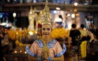 Tại sao Thủ tướng Thái Lan dùng 'bàn tay sắt' với du lịch?